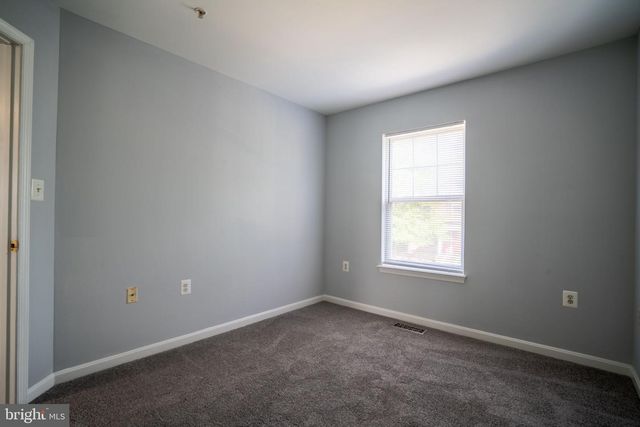 902 BLAKNEY LN SE, Washington, DC 20032