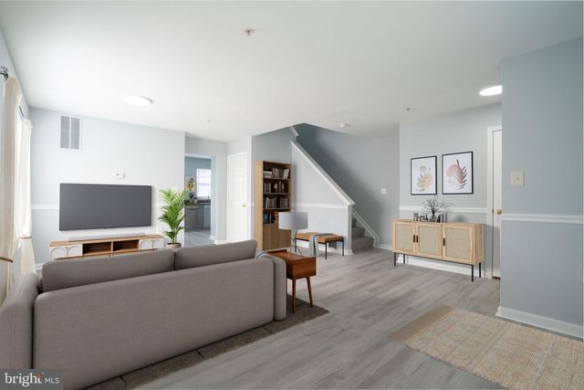 902 BLAKNEY LN SE, Washington, DC 20032