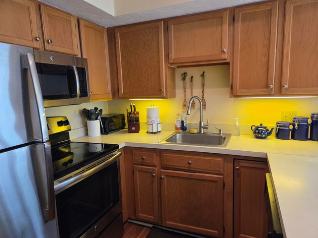 40 Davis Rd Unit J6, Plymouth, NH 03264