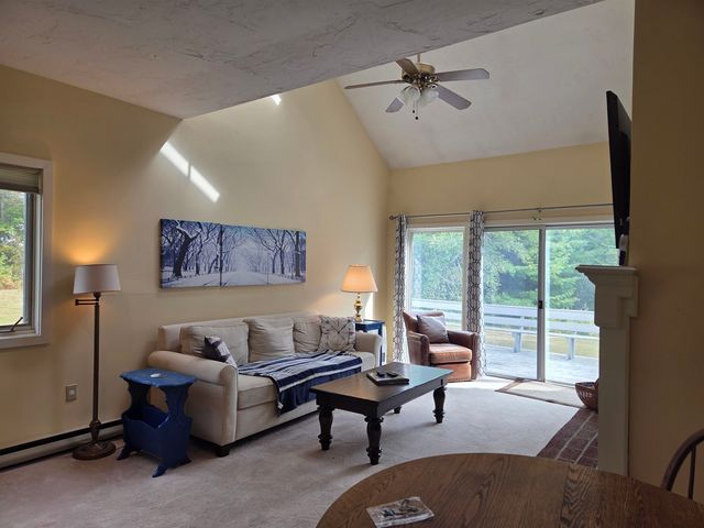 40 Davis Rd Unit J6, Plymouth, NH 03264