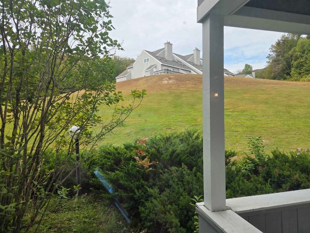 40 Davis Rd Unit J6, Plymouth, NH 03264