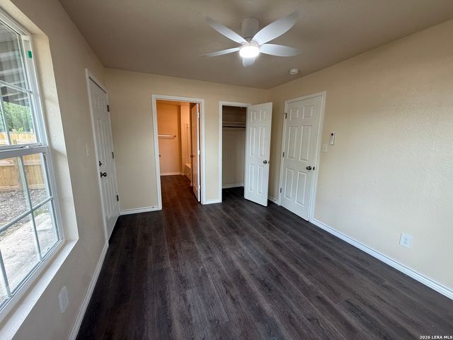 705 CROCKETT DR, Universal City, TX 78148