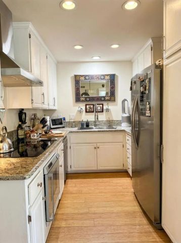 7975 Playmor Ter, San Diego, CA 92122