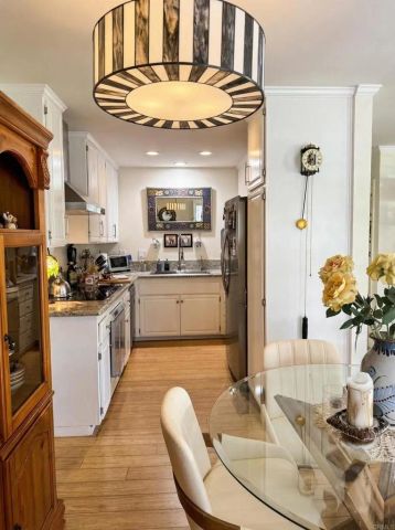 7975 Playmor Ter, San Diego, CA 92122