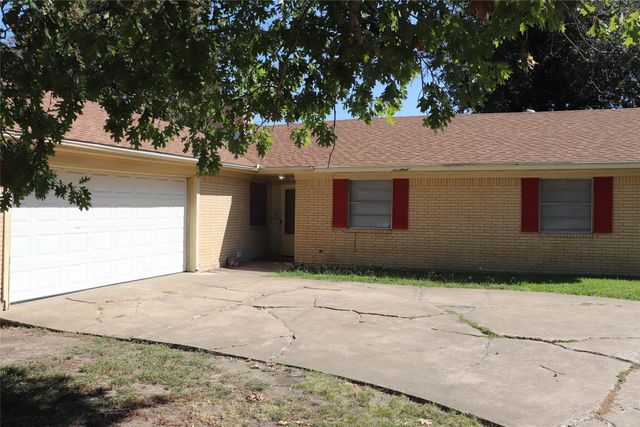 6415 Stonewall Street, Greenville, TX 75402