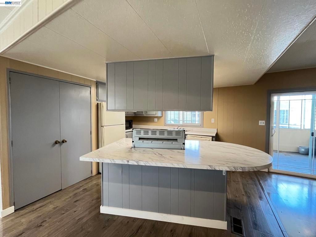 Image 13 of property listing at 28830 Granada Dr., Hayward, CA 94544