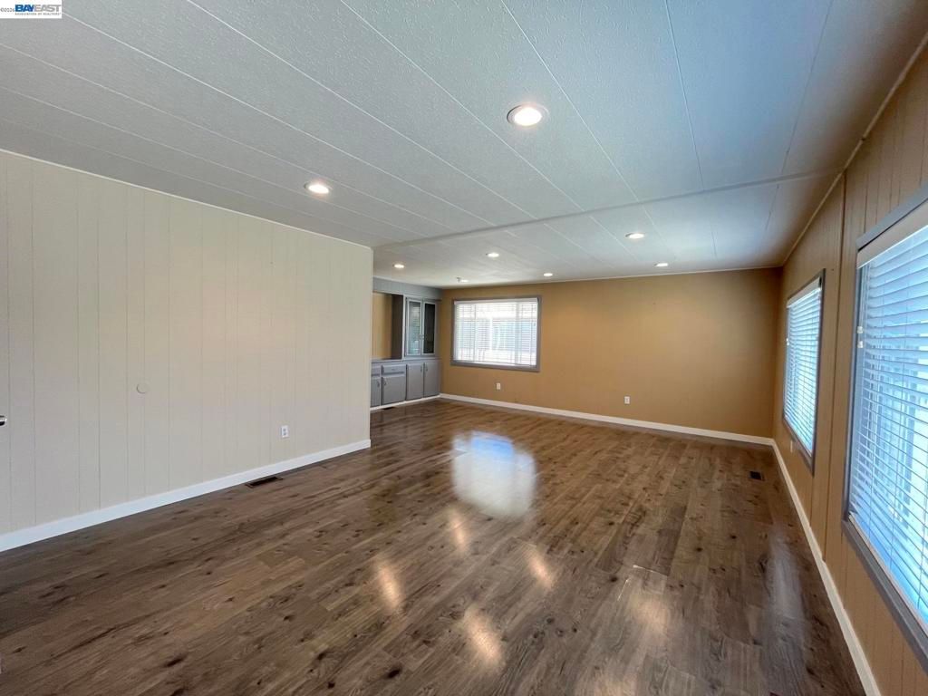 Image 3 of property listing at 28830 Granada Dr., Hayward, CA 94544
