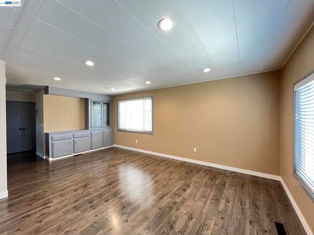 Image 4 of property listing at 28830 Granada Dr., Hayward, CA 94544