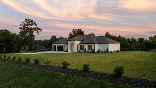 1730 Riveroak Road, Inman, SC 29349