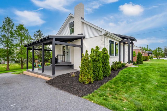 520 ELM ST, Denver, PA 17517