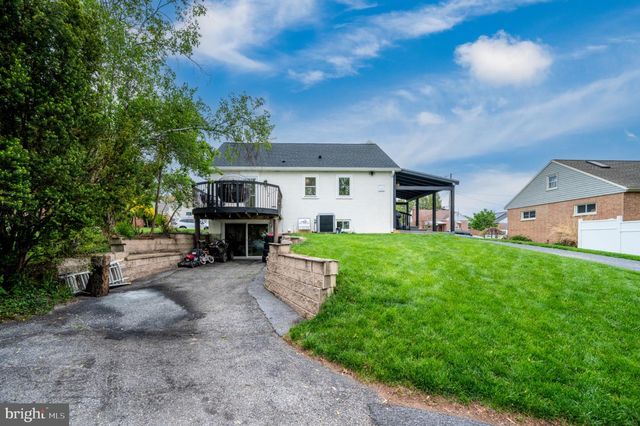 520 ELM ST, Denver, PA 17517