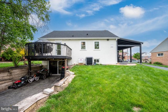 520 ELM ST, Denver, PA 17517