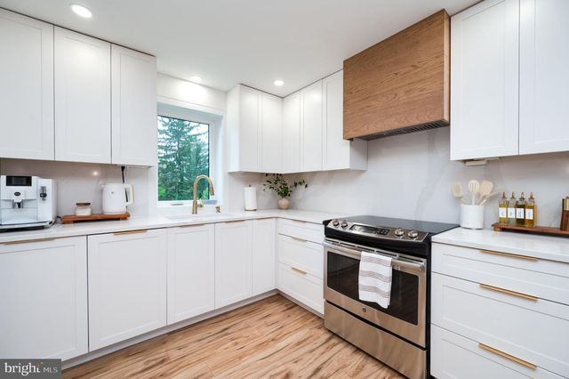 520 ELM ST, Denver, PA 17517