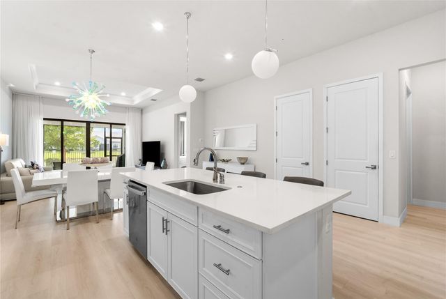 7636 N Blue Spring Drive 7636, Parkland, FL 33067