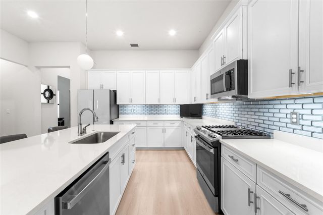 7636 N Blue Spring Drive 7636, Parkland, FL 33067