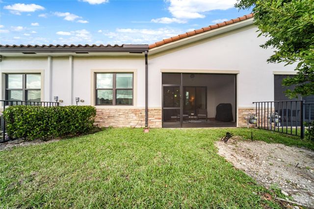 7636 N Blue Spring Drive 7636, Parkland, FL 33067