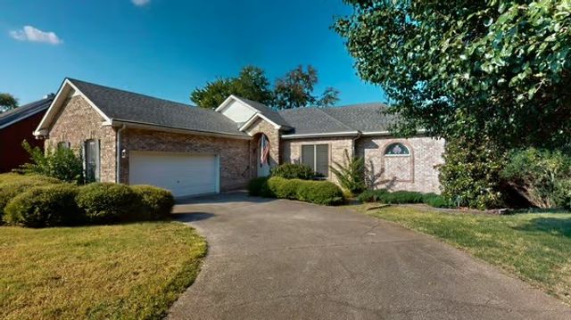 1519 Kensington Dr, Murfreesboro, TN 37130