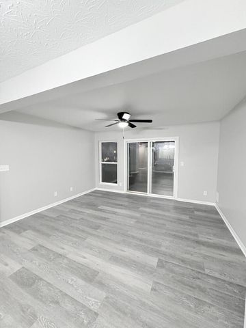 7450 Ridge Edge Court, B, Florence, KY 41042