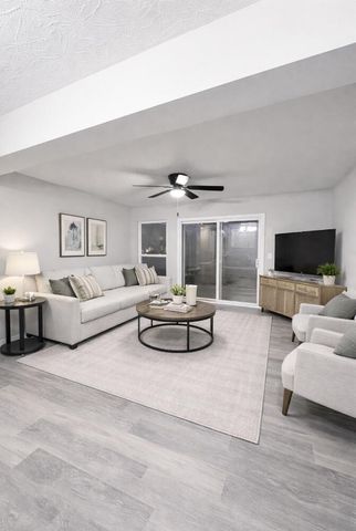 7450 Ridge Edge Court, B, Florence, KY 41042