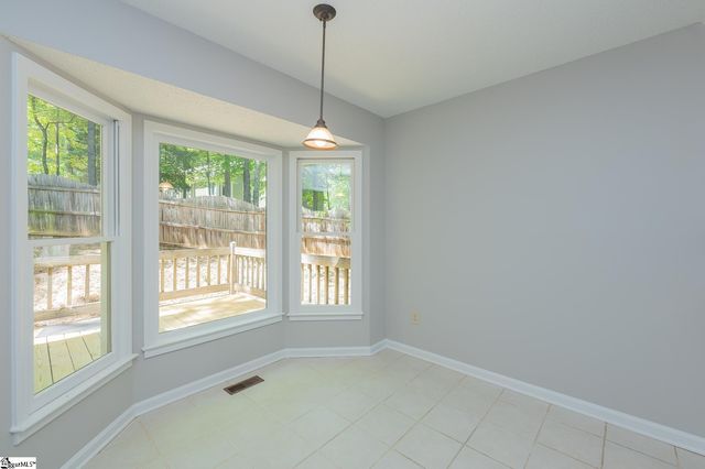 10 Fox Ridge Way, Taylors, SC 29687