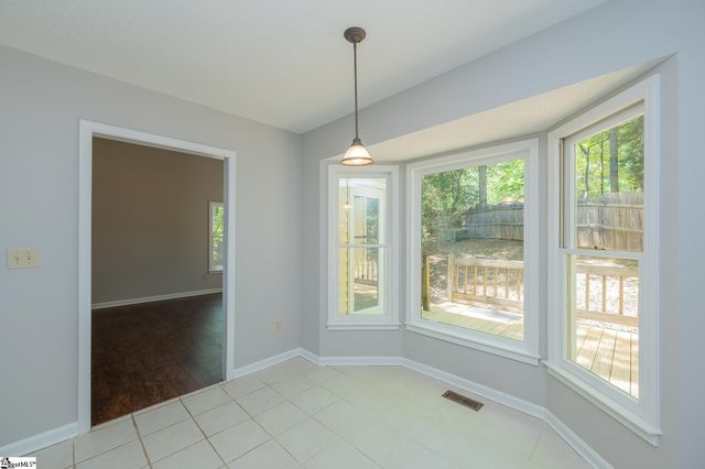 10 Fox Ridge Way, Taylors, SC 29687