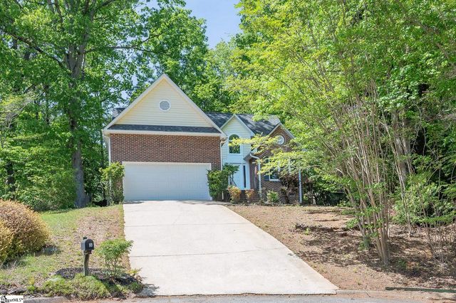 10 Fox Ridge Way, Taylors, SC 29687