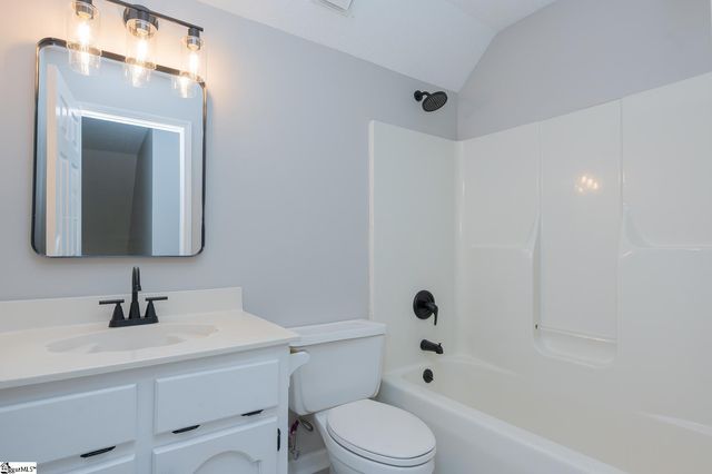 10 Fox Ridge Way, Taylors, SC 29687