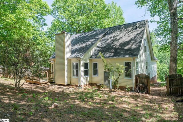 10 Fox Ridge Way, Taylors, SC 29687