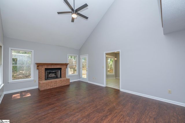 10 Fox Ridge Way, Taylors, SC 29687