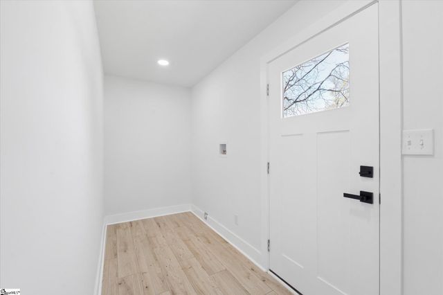 20 4th Avenue, Greenville, SC 29611