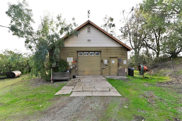6808 Baldwin St, Valley Springs, CA 95252