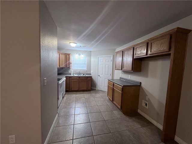 2060 Ravenwood B, Siloam Springs, AR 72761
