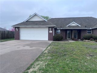 2060 Ravenwood B, Siloam Springs, AR 72761