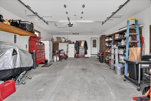 2442 N Mackinaw Road, Pinconning, MI 48650