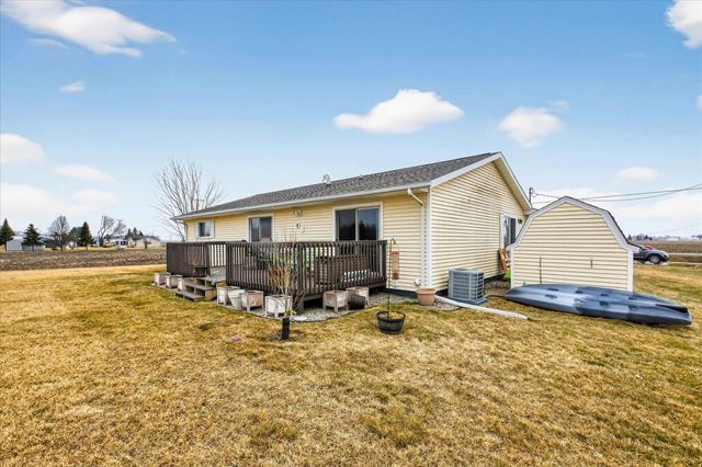 2442 N Mackinaw Road, Pinconning, MI 48650
