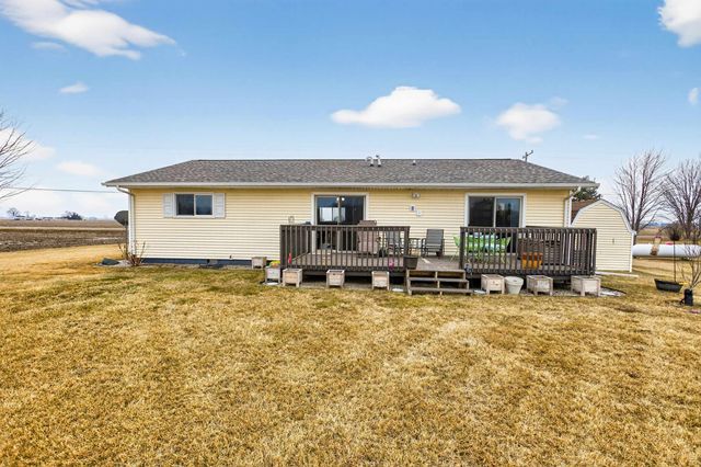 2442 N Mackinaw Road, Pinconning, MI 48650