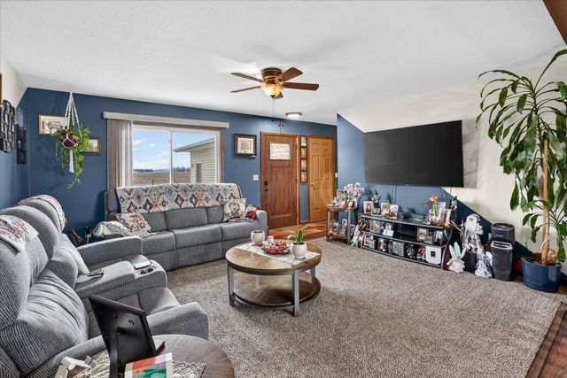 2442 N Mackinaw Road, Pinconning, MI 48650