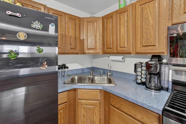 2442 N Mackinaw Road, Pinconning, MI 48650