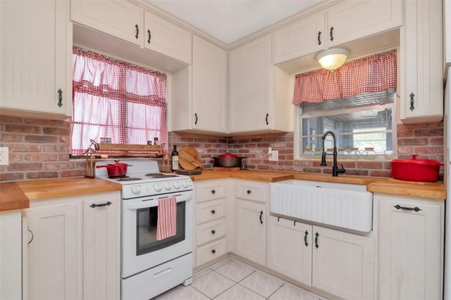 5834 MONTANA AVENUE, New Port Richey, FL 34652