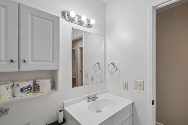 9021 Posada Way, Sacramento, CA 95826