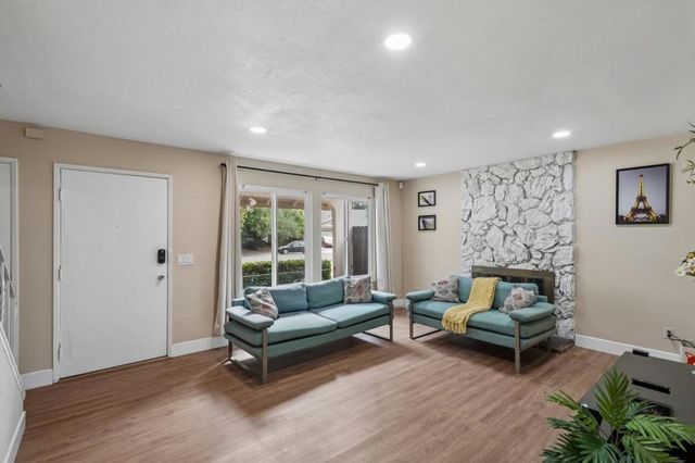 9021 Posada Way, Sacramento, CA 95826