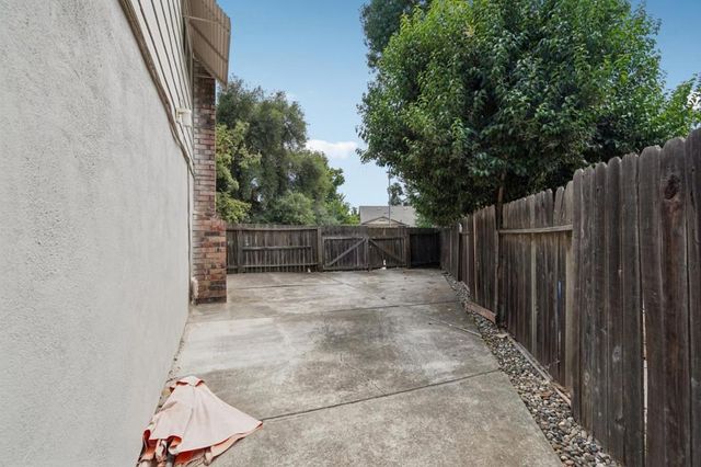 9021 Posada Way, Sacramento, CA 95826