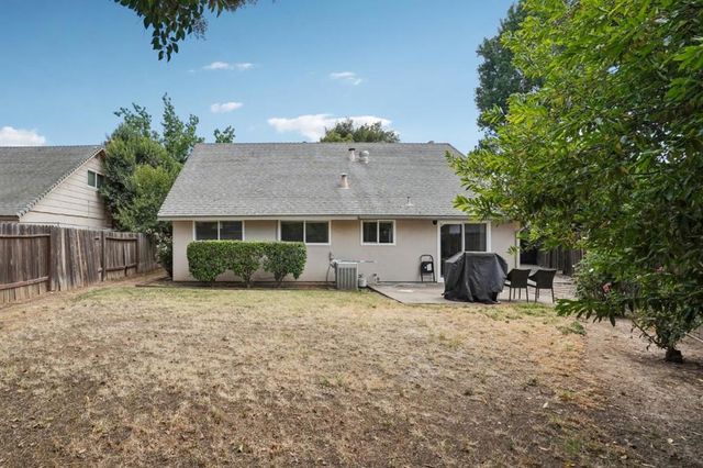 9021 Posada Way, Sacramento, CA 95826