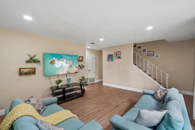 9021 Posada Way, Sacramento, CA 95826