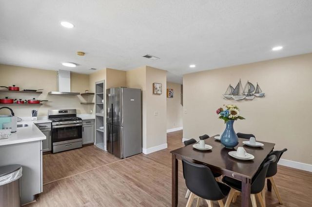 9021 Posada Way, Sacramento, CA 95826
