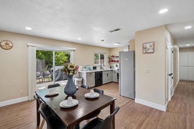 9021 Posada Way, Sacramento, CA 95826