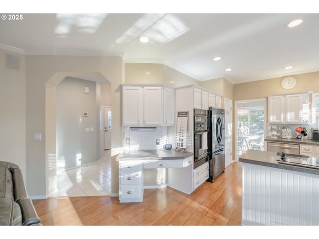 925 Scepter Ct, Salem, OR 97301