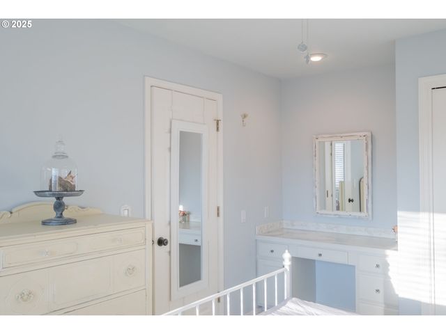 925 Scepter Ct, Salem, OR 97301