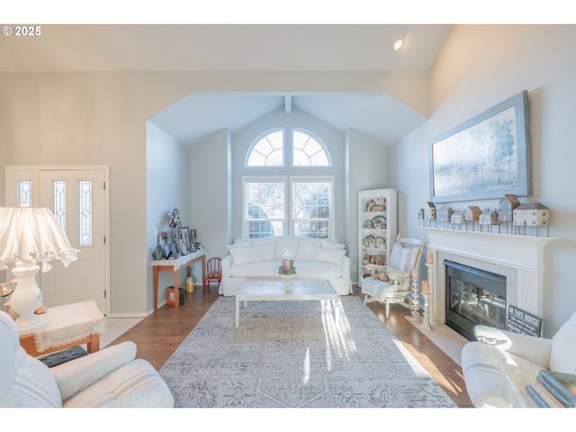 925 Scepter Ct, Salem, OR 97301