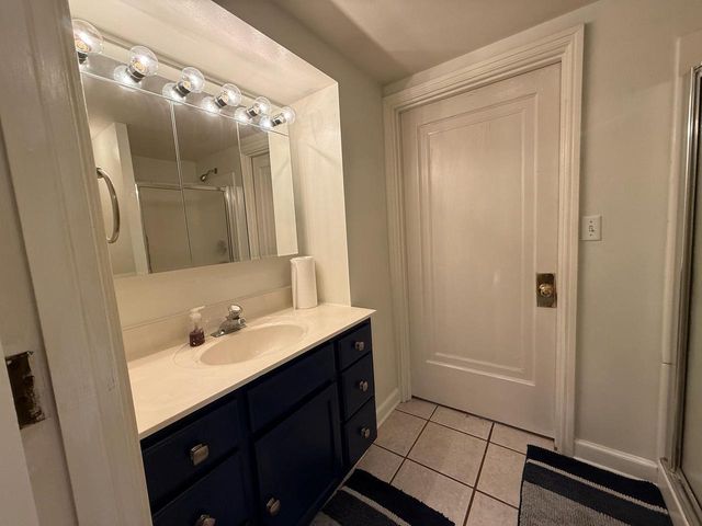 2010 Main STREET, La Crosse, WI 54601